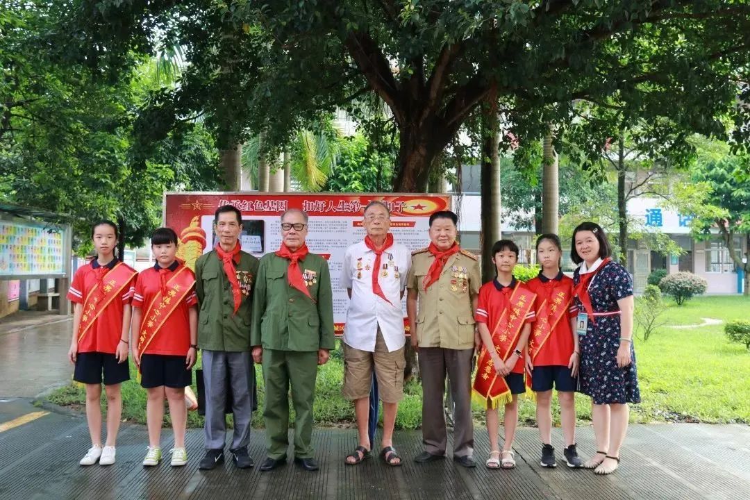 昔日全军英雄模范 今朝“最美退役军人”