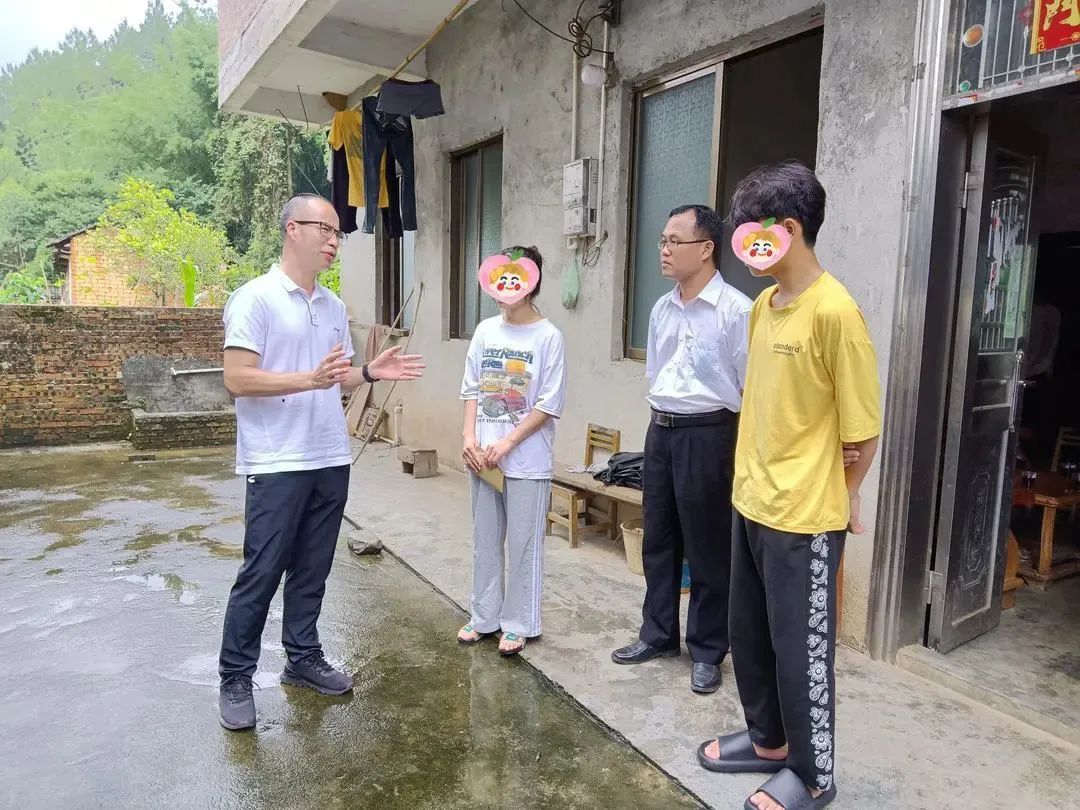 荔城街：党员踊跃参与“关心关爱”，助力黄花镇乡村振兴