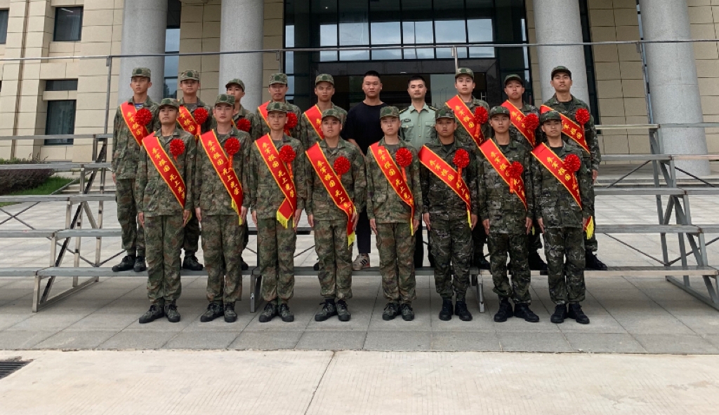 1694748304926140.jpg b1441fe1840c66c6b426b89dcf6e285.jpg